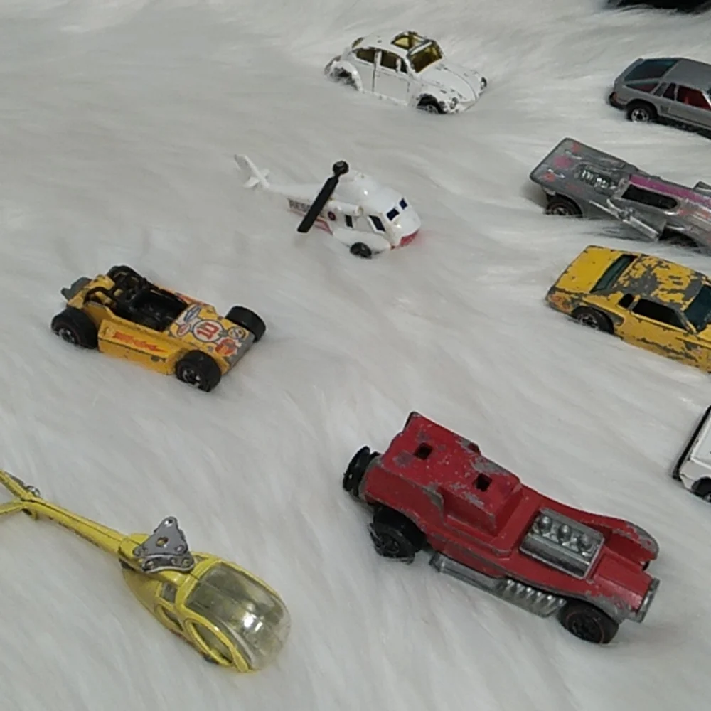 SALE! Mattel Hot Wheels Super Rally Case W/14 Various Old Cars Various Brands